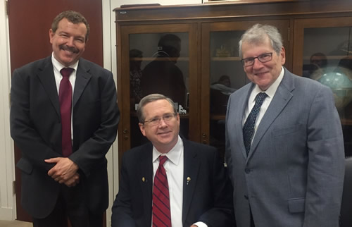 Photo of Dr. Abel Torres Senator Mark Kirk (R-IL) and Dr. Stephen Katz.